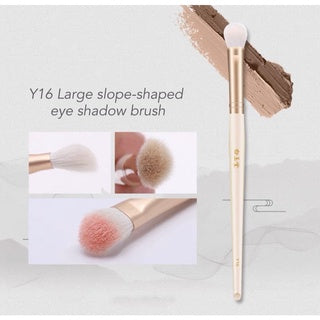 MSQ White Jade Eye Makeup Brush 魅丝蔻白玉堂羊毛眼影刷